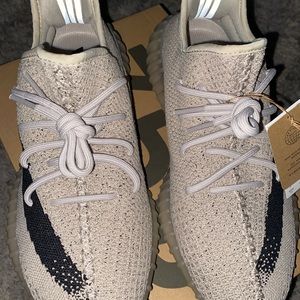 Yeezy Boost 350 V2 Adults